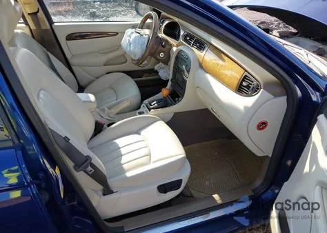 2004 Jaguar X-Type 3.0 из США, поврежденный, VIN SAJEA51C04WE09051